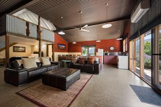 Studio at Quins Gap Retreat - Bright - 7