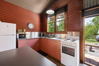 Studio at Quins Gap Retreat - Bright - 5