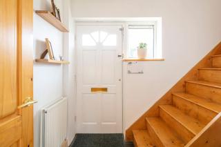 Double Room, Large TV, With Great Transport Links - Bolton - 1