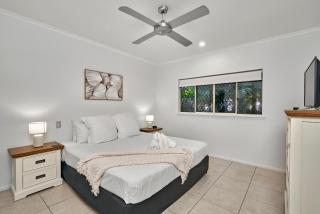 Arlington Apartments - Clifton Beach - 2