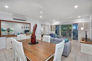 Arlington Apartments - Clifton Beach - 4