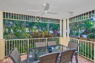 Arlington Apartments - Clifton Beach - 8