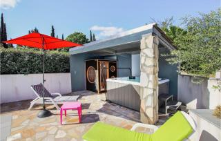 Awesome Home In Grospierres With Sauna - 9