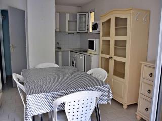 Maison proche plage, commerces, 6 pers., terrasse, parking privé, option Internet, animaux non admis - FR-1-387-196 - Marseillan - 3