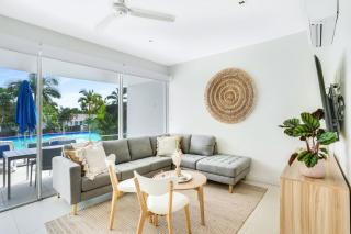 La Dolce Vita - Poolside Glamour - Port Douglas - 4