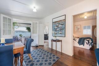 Selby Cottage - Intimate Waterfront Getaway - Marks Point - 7