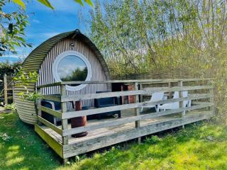 Armadilla 2 at Lee Wick Farm Cottages & Glamping - Clacton-on-Sea - 7