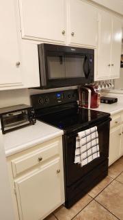 Centrally Located, 4x Queen, 300 MBPS Internet with Backyard! - Hemet - 5