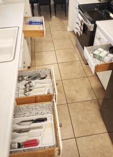 Centrally Located, 4x Queen, 300 MBPS Internet with Backyard! - 4