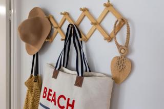 Beautifully Renovated Maroochydore Beach Apartment - 8