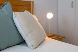 Beautifully Renovated Maroochydore Beach Apartment - Maroochydore - 5