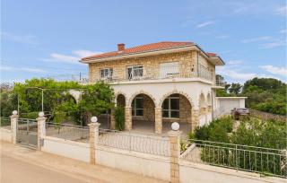 Stunning Apartment In Gornje Selo - Gornje Selo - 2
