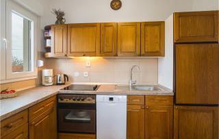 Stunning Apartment In Gornje Selo - Gornje Selo - 5