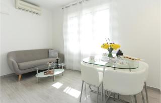 One-Bedroom Apartment In Solin - Solin (Salona) - 1