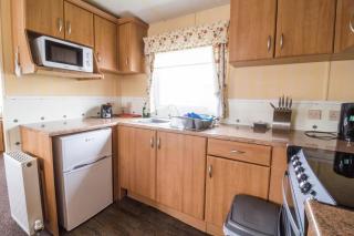 Superb Caravan By The Seaside In Kessingland, Suffolk Ref 90040Sg - Benacre - 8