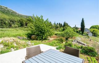 Lovely Apartment In Ponikve - - 9