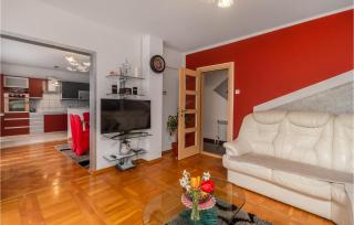 Amazing Home In Lic With Wifi - Lič - 7