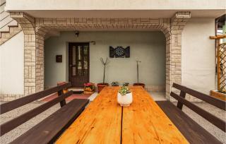 Amazing Home In Lic With Wifi - Lič - 3