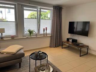 schöne Ferienwohnung 2,5 Zimmer in Stadtnähe mit eigenem Hofgarten - Balingen - 4