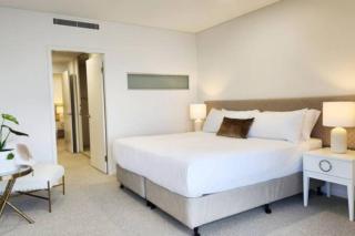 Modern luxury with breathtaking ocean views - 2