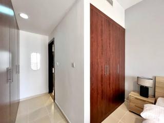Brand New One Bedroom with Pool - Dubai - 7