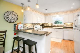 Barrier Dunes 211 - 30 Just Beachy by Pristine Properties Vacation Rentals - Oak Grove - 1