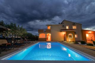 Villa Andrea with private heathed pool - Debeljak - 7