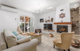Awesome Home In Cesarica With Sauna - Cesarica - 7