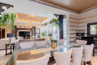 Exclusive Luxury 4 Bedroom Palm Penthouse - Dubai - 2