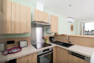 Emplacement idéal au cœur de Sanary sur le port vue mer - 6