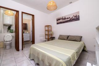 Emplacement idéal au cœur de Sanary sur le port vue mer - 2