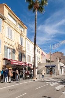 Emplacement idéal au cœur de Sanary sur le port vue mer - 1