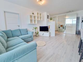 Mirvana Apartments Azur Skyview - 3