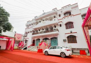 J C Guest House - Hasanganj - 9