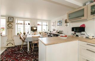 Two-Bedroom Holiday Home In Ronne - Rønne - 2