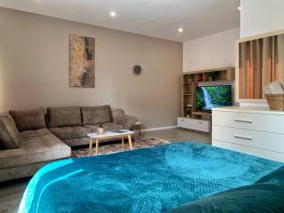 Cane Apartments - Tirana - 8