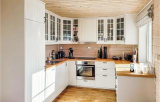 Gorgeous Home In Sveio With Wifi - 9