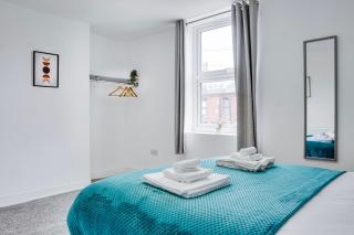 Spacious 4 Bedroom house near Leeds CC - Beeston Hill - 2