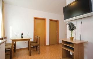 Stunning Apartment In Okrug Gornji - Trogir - 3