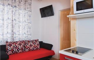 Amazing Apartment In Pula With Kitchen - Pula - 8