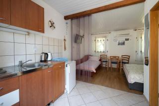 Studio Apartman Ema - Gornji Karin - 5