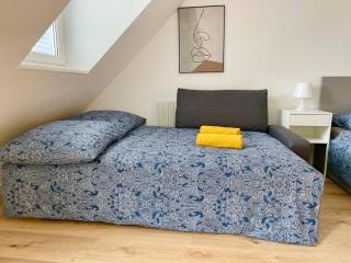 Rooftop Apartment with Free Parking & Balcony & AC - 7