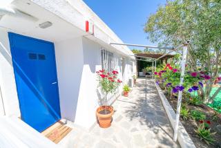 Little Villa - walk to the beach - 4