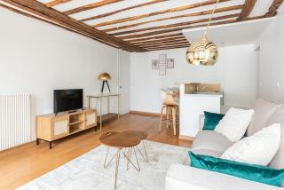 Typical flat in the old Paris - 6