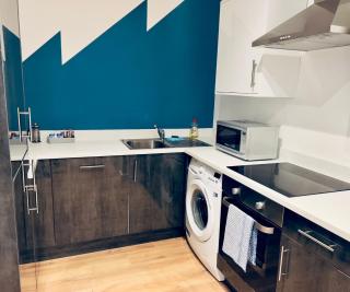 KVM - Lavish Style Apartment - Modern 2 Bedroom Apartment in Bayard FREE Parking - KVM Lavish Style Apartment by KVM Stays - 5