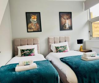 KVM - Lavish Style Apartment - Modern 2 Bedroom Apartment in Bayard FREE Parking - KVM Lavish Style Apartment by KVM Stays - 4