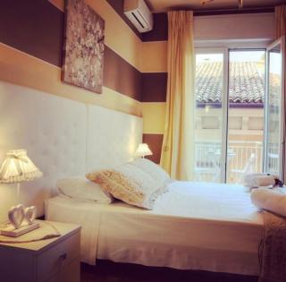 La Casetta di Lina Rooms and Apartments - Verona - 0
