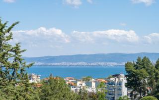 Little Villa - walk to the beach - 0