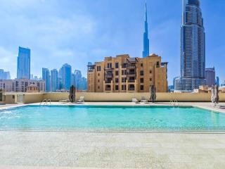 Sophisticated 2BR in Unbeatable Downtown Location - 8