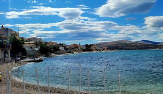 Apartment Lucky Star - 2 Bedroom, Sea View, Gated Yard, Free Parking, BBQ - Trogir - 0